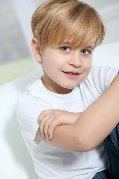 Retrato de niño de 8 años —  Fotos de Stock