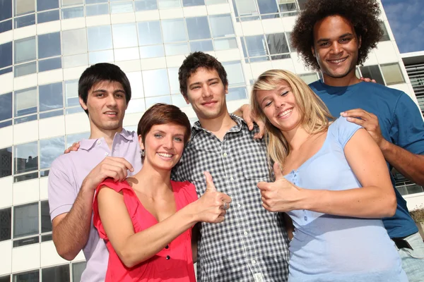 Group of friends at college campus — Stock Photo, Image