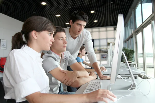Group of student in business training — Stock Photo, Image