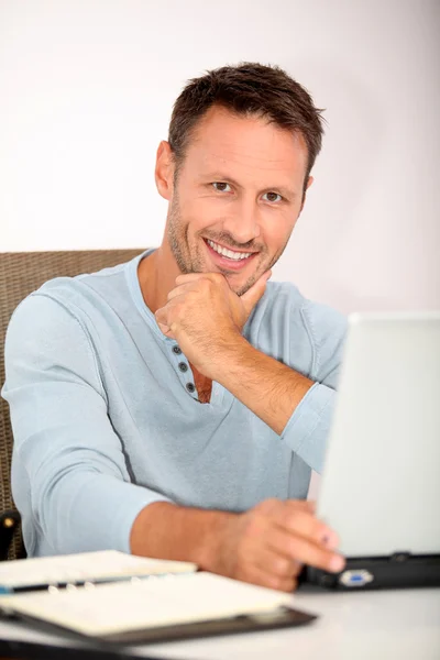 Man working at home — Stock Photo, Image