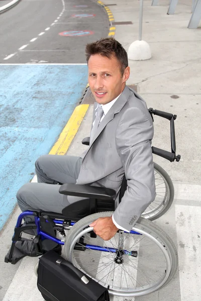 Empresario en silla de ruedas — Foto de Stock