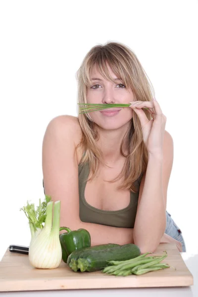 Alimentos orgânicos verdes saudáveis — Fotografia de Stock