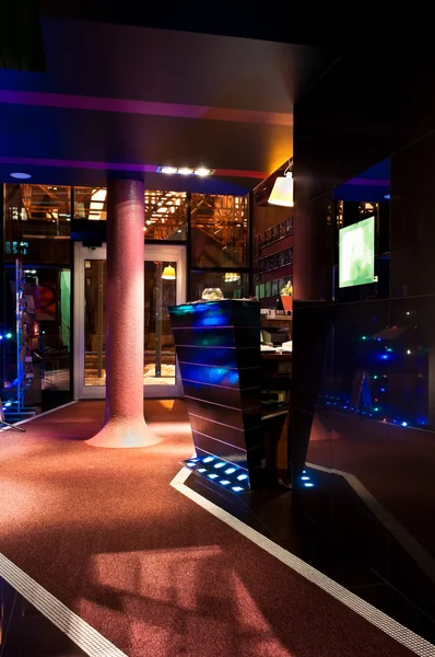 Lobby van het vijf-sterren hotel — Stockfoto
