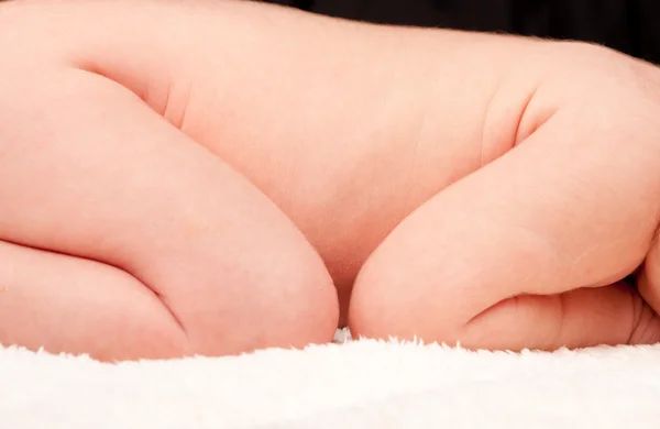 Крупный план новорожденного — стоковое фото