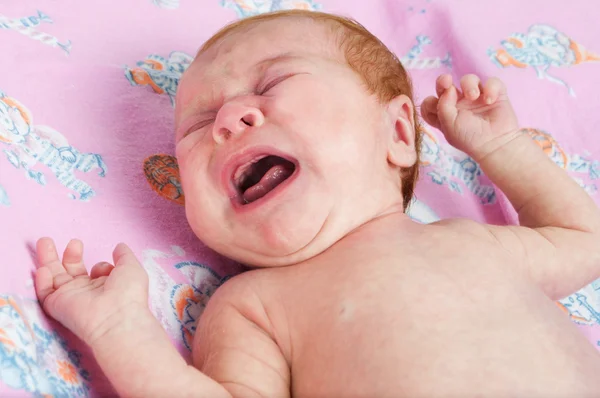 Płacz noworodka — Zdjęcie stockowe