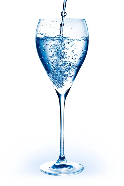 Glas met vers water — Stockfoto