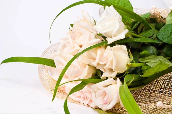 Bouquet da sposa isolato su bianco — Foto Stock