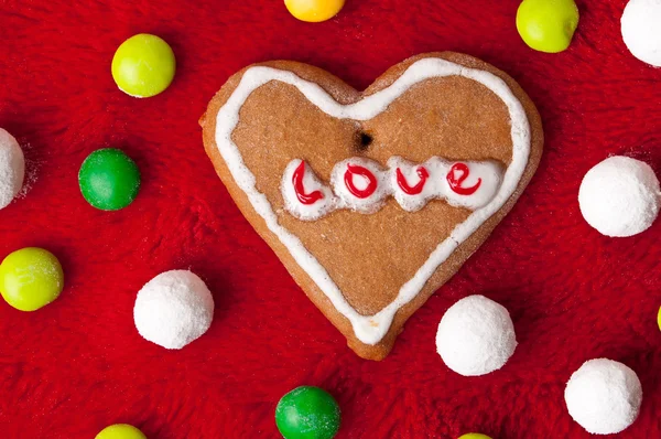 Gingerbread yapılan kalp şekli — Stok fotoğraf
