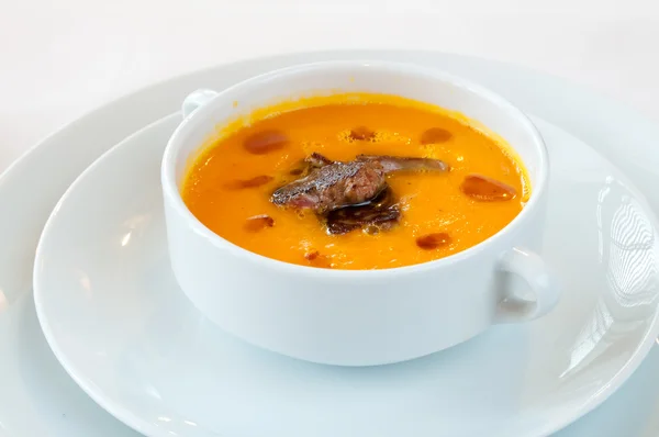 フォアグラのポワレとカボチャのスープ — ストック写真