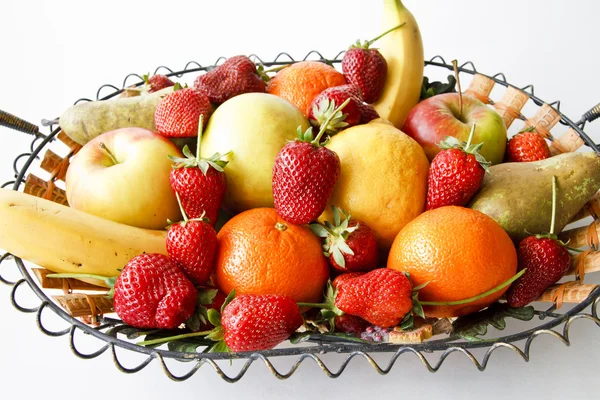 Panier de fruits — Photo
