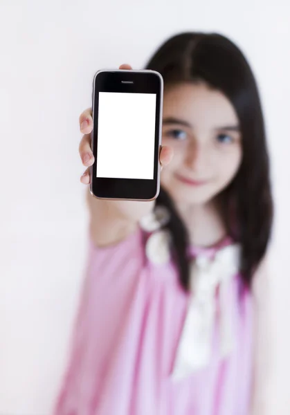 Dziewczynka z nowoczesnymi akcentami biały ekran telefonu — Zdjęcie stockowe