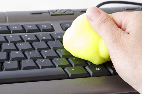 Limpeza do teclado — Fotografia de Stock