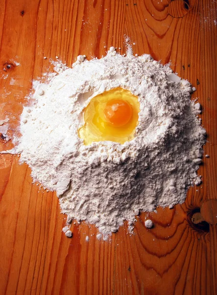 stock image Egg with flour