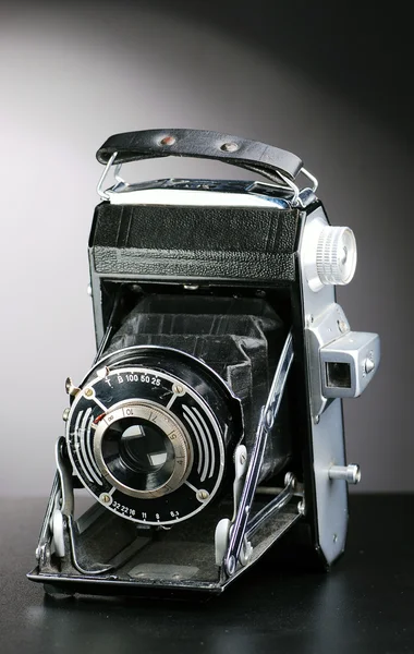 Старая фотокамера — стоковое фото