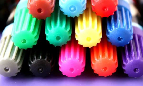 Renkli Keçe kalemler — Stok fotoğraf