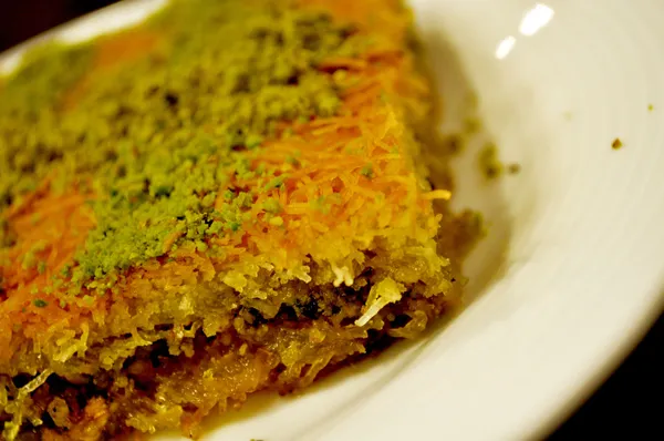 Heerlijke Turkse dessert, kadayif — Stockfoto