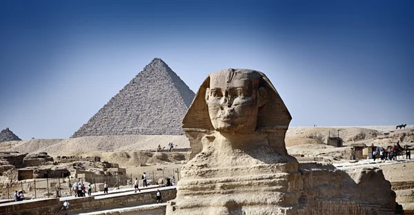 A Grande Esfinge e as Pirâmides — Fotografia de Stock