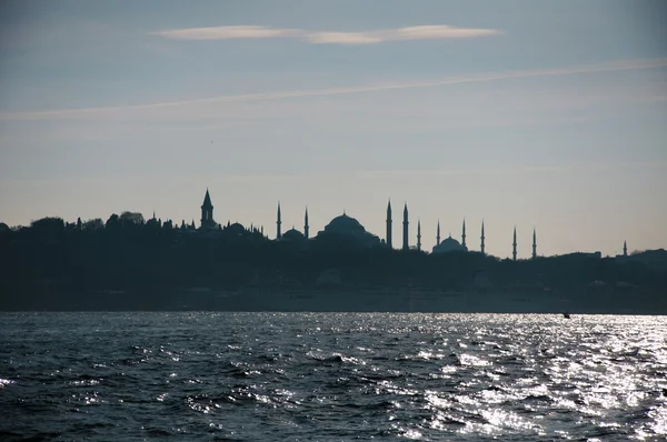 Hagia Sofia och Blå moskén på solnedgången i istanbul — Stockfoto