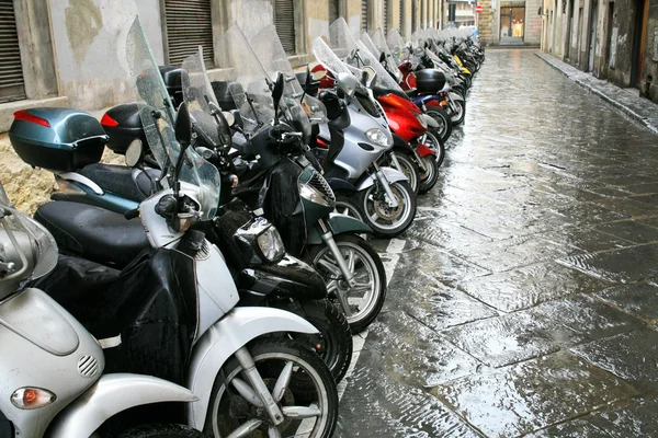Estacionamiento scooters —  Fotos de Stock