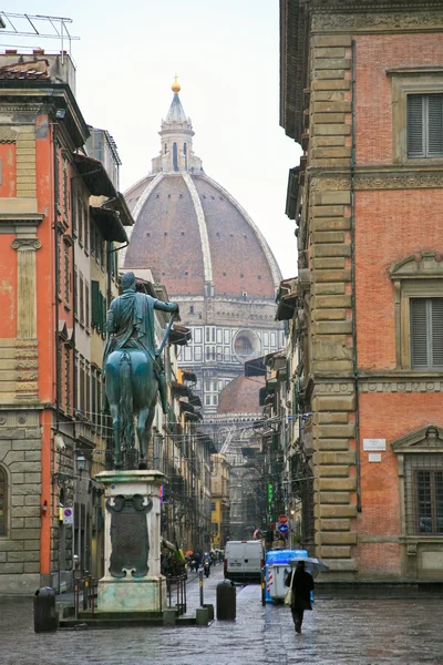 Blick auf die Basilika Santa Maria del Fiore (Florenz)) — Stockfoto