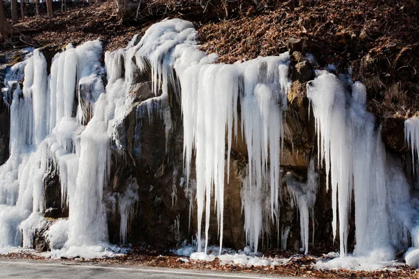 Corriente congelada — Foto de Stock