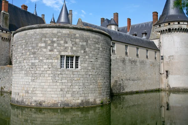 Středověký zámek sully-sur-loire, Francie — Stock fotografie