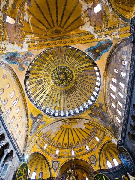 Kuppel auf hagia sophia, istanbul — Stockfoto