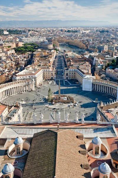 View on St.Peter Square from roof of St.Peter Basilica — Stock Photo, Image