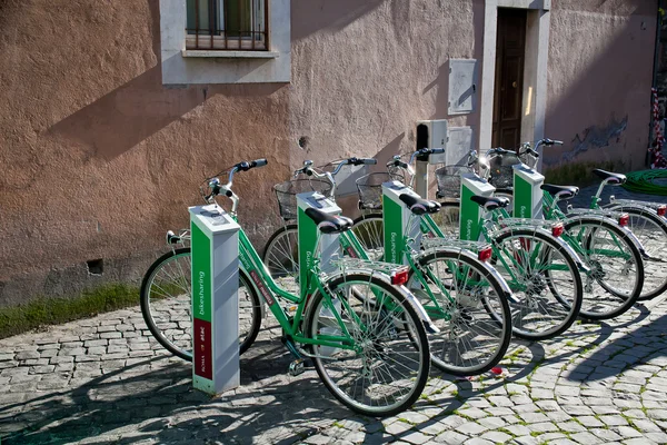 Parking pour vélo urbain — Photo