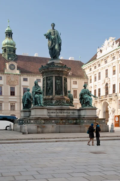 Franzensplatz nebo vnitřní náměstí Hofburgu ve Vídni, Rakousko — Stock fotografie