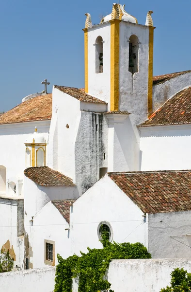 Casas antiguas blancas en Algarve, Portugal — Foto de Stock