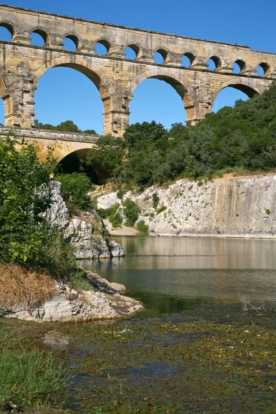 Pont du Gard - ancient Roman bridge — Stock Photo, Image