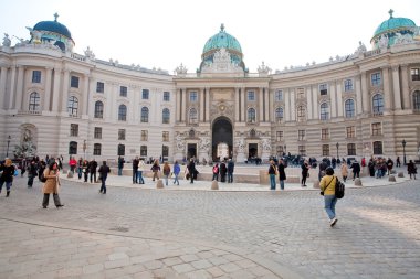Michaelerplatz Viyana'nın en ünlü meydanlarından biridir