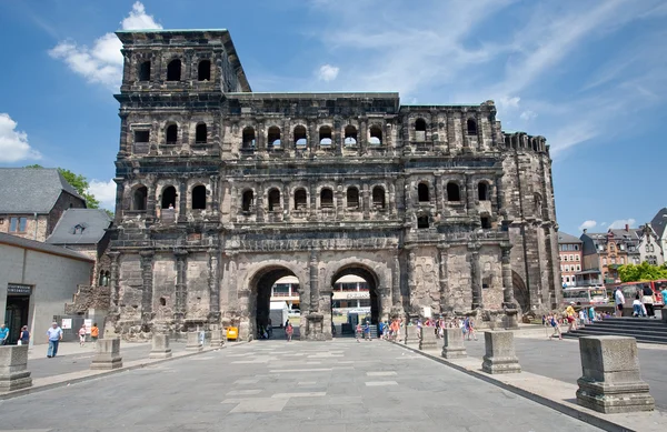 Porta Nigra (antiga porta romana) em Trier, Alemanha — Fotografia de Stock