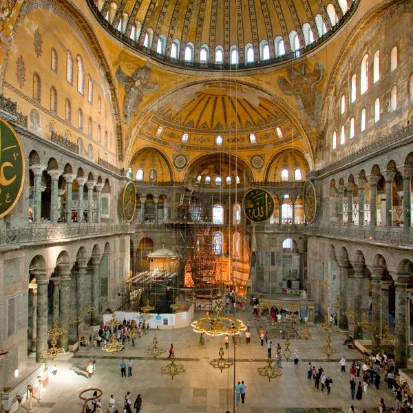 Interior de Aya Sophia - antigua basílica bizantina — Foto de Stock
