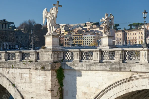 Памятники на мосту Святого Ангела в Риме — стоковое фото