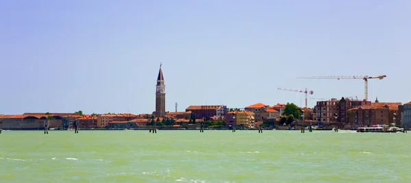 Vista su Venezia dalla Laguna Veneta — Foto Stock