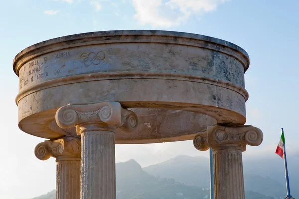 Stele in honor of Olympic Games — Stock Photo, Image