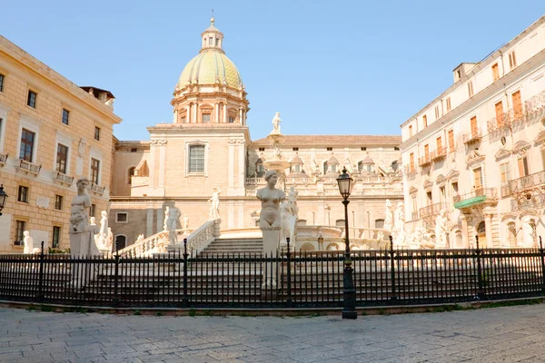Piazza pretoria in palermo, Sicilië — Stockfoto