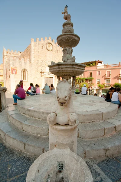 Cathedral square in Taormina, Sicily — Stock Photo, Image