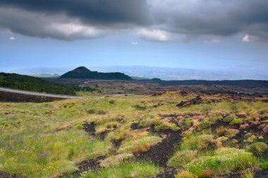 yanardağı etna Dağı yolda