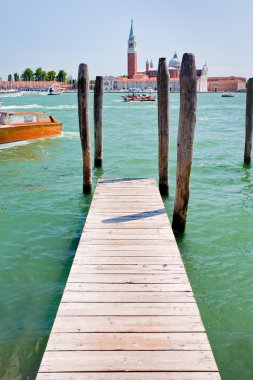 iskelede san marco kanal ve san giorgio maggiore, Venedik görünümü