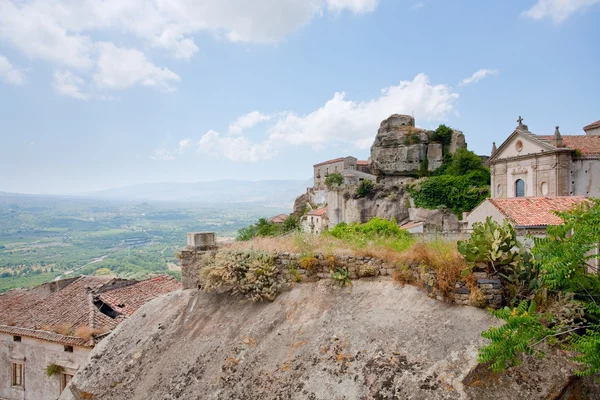 View on valley, Lauria Castle and Basilica in town Castiglione di Sicilia — Stock Photo, Image
