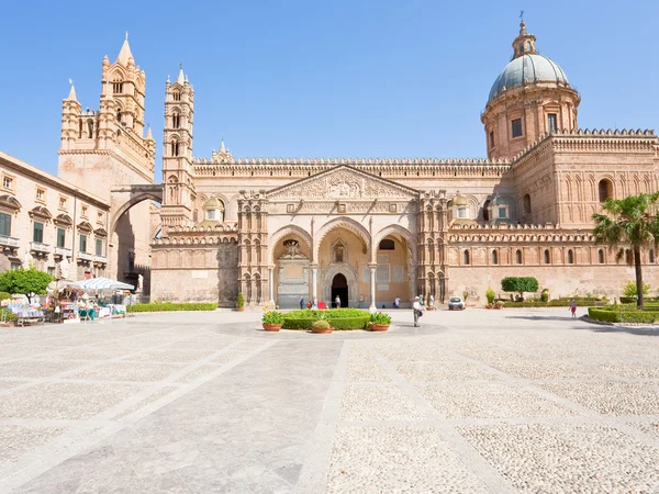 Katedralen i palermo-antika arkitektoniska complex i palermo, Sicilien — Stockfoto