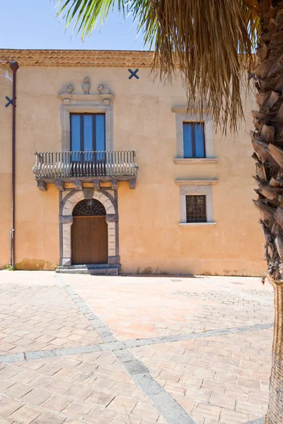 Palazzo Cagnone en Francavilla di sicilia — Foto de Stock