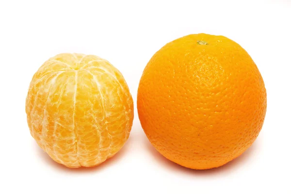 オレンジの皮をむく ロイヤリティフリーのストック写真