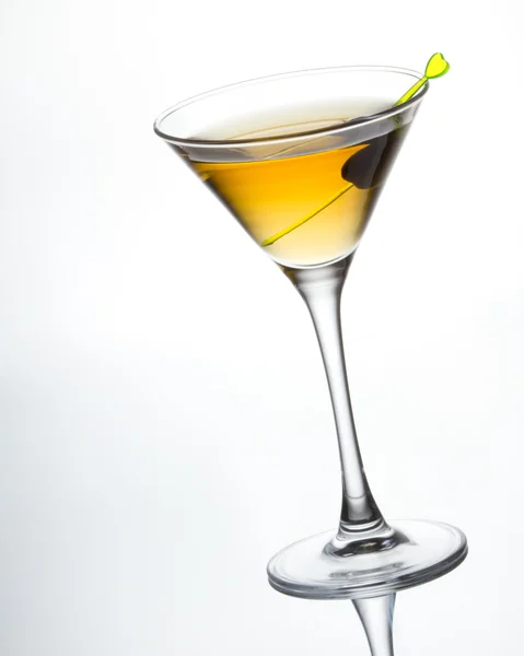 Cocktailar med oliv — Stockfoto