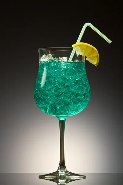 Blå hawaiian cocktail — Stockfoto