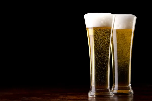 İki bardak bira. — Stok fotoğraf