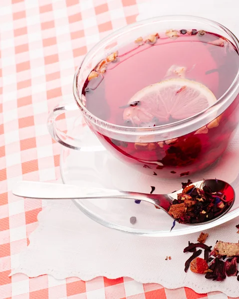 Tee aus roter Rose aus nächster Nähe — Stockfoto